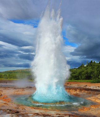 İzlanda 'daki gayzer strokkur
