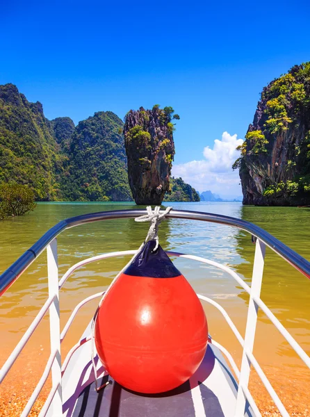 Excursion en bateau avec lanterne rouge — Photo