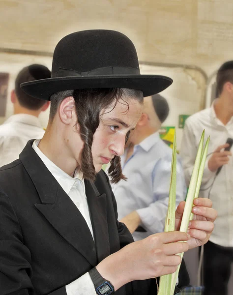 Judíos religiosos en sombrero negro — Foto de Stock