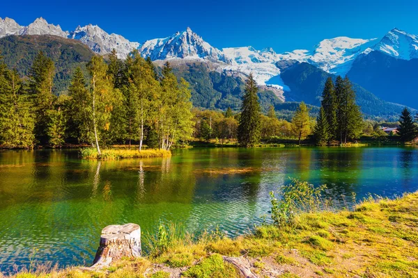 Horském středisku Haute-Savoie — Stock fotografie