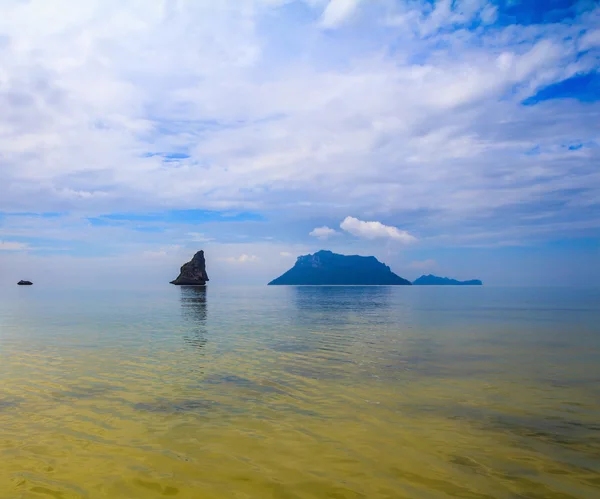Малі та великі острови — стокове фото