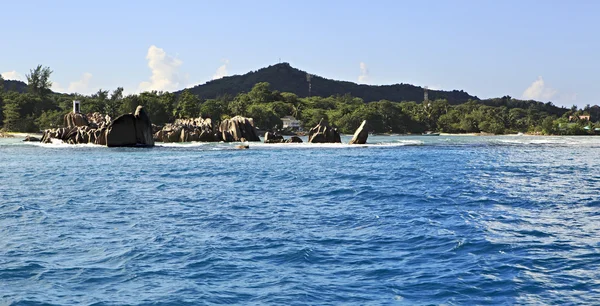 Isla Praslin en el Océano Índico . — Foto de Stock