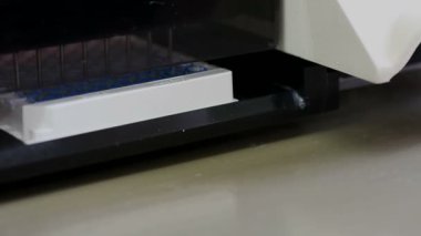 İmal edilmiş Mikroplaka kompakt programlanabilir 8 kanallı yıkama aspiratör