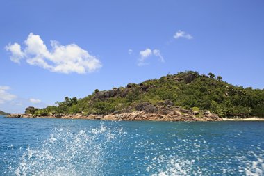 Hint Okyanusu'nda güzel Curieuse ada.