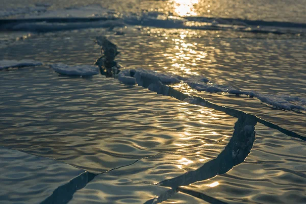 Cracks in the ice. — Stock Photo, Image