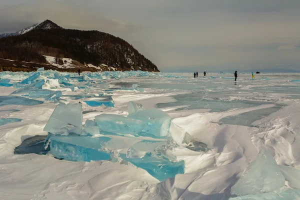 Transparent ice near the Holy Nose Peninsula. — Stock Photo, Image