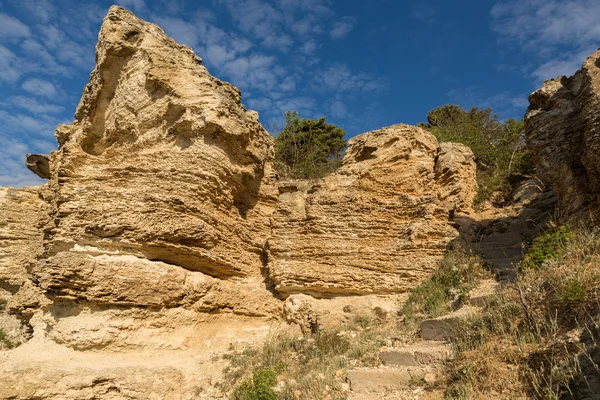 Кам'яні сходи. Проводить на берег мису Фіолент. — стокове фото