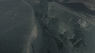 Buz büyük blokları.