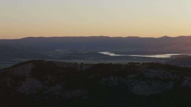 Beautiful sunrise over Crimean Mountains. — Stock Video