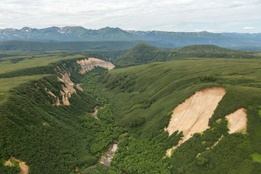 Kuthiny Baty - doğal anıt, tuhaf Ponza burasıydı. Güney Kamçatka doğa parkı.