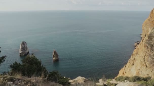 Bonito Cabo Fiolent. Península Heraclean na costa sudoeste da Crimeia . — Vídeo de Stock