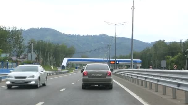 Neue Autobahn in der Region Altai. Russland. — Stockvideo