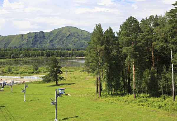 Teleferik, göl manzherok. — Stok fotoğraf