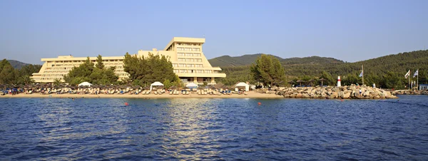 Beach and Porto Carras Meliton. Sithonia. — Stock Photo, Image