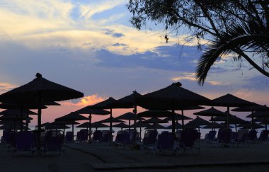 Sunset beach Ege Denizi üzerinde.