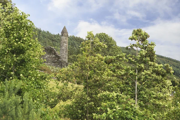 Torre medievale nel Parco Nazionale delle Montagne Wicklow . — Foto Stock