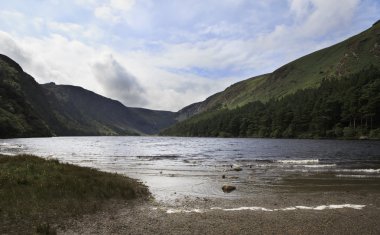 Lough Tay yağmur sonra