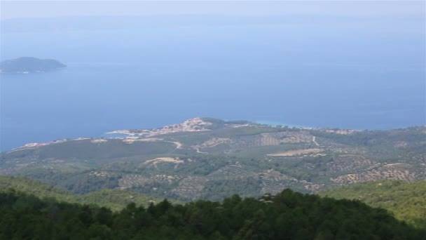 Panorama of beautiful mountains and Aegean coast. Sithonia peninsula. Northern Greece. — Stock Video