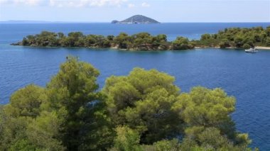Pitoresk Körfezi ve Kaplumbağa Adası Ege Denizi'nde. Kuzey Yunanistan.