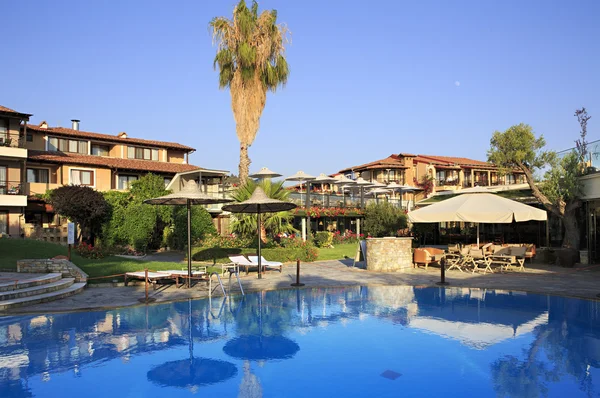 Piscina sul sito di Anthemus Sea Beach Hotel . — Foto Stock