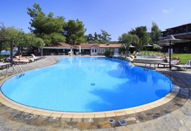 Çekme Makinası Anthemus Sea Beach Hotel Yüzme Havuzu.