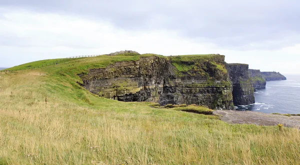 Scogliere di Moher e Oceano Atlantico. — Foto Stock