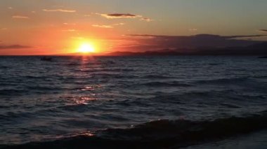 Ege Denizi üzerinden harika gün batımı.