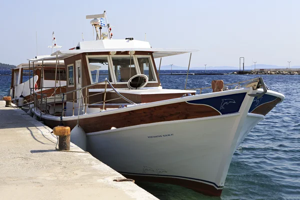 Barco de recreo en el Mar Egeo . — Foto de Stock