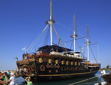 Gemi Ormos Panagias harbor