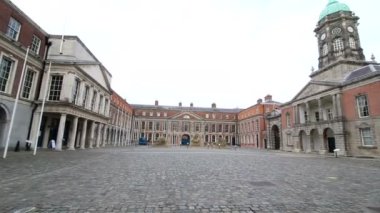 Dublin Castle üst bahçede.