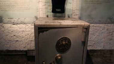 Güvenli bir maya ile içine koyacağımız kap. Gezi için Guinness Storehouse