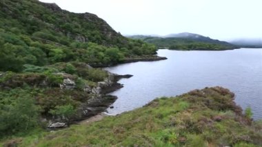 Güzel üst göl Killarney Milli Parkı'nda.