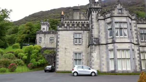 Kylemore Abbey. — Stockvideo