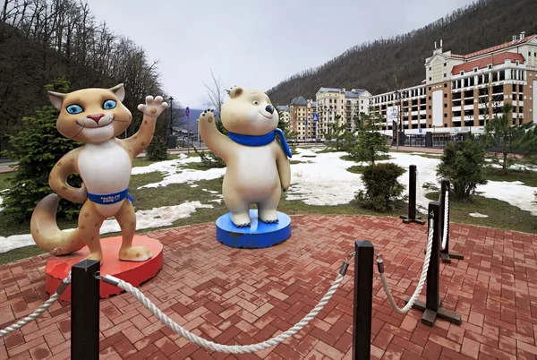 Leopar ve Kutup ayısı - 2014 Kış Olimpiyatları maskotlar