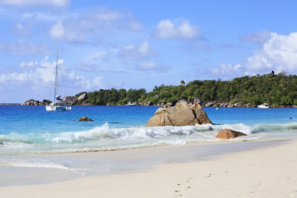 Prachtige strand van anse lazio. — Stockfoto