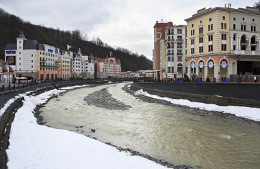 Rosa Khutor Alpine Resort nehirde Mzımta