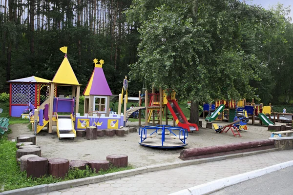 Parque infantil no Sanatório Rússia — Fotografia de Stock