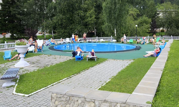 Outdoor pool in the Sanatorium Centrosouz — Stock Photo, Image