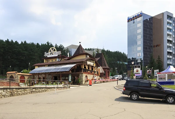 Restauracja kompleksu piąty Koleso w miejscowości Belokurikha. — Zdjęcie stockowe