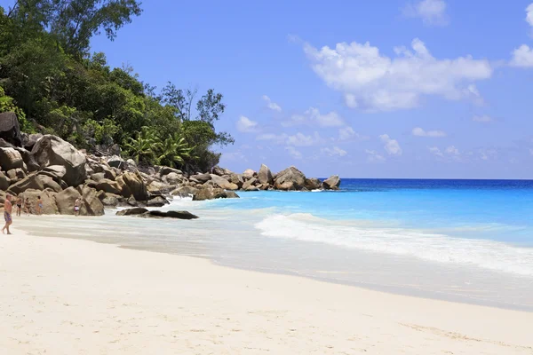 Océano Índico y playa Anse Georgette . —  Fotos de Stock