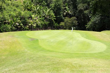 Constance Lemuria Resort güzel golf sahası.