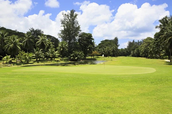 Beau parcours de golf au Constance Lemuria Resort . — Photo