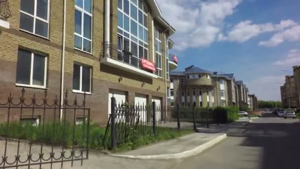 Townhouses in the elite district Stargorod. — Stock Video