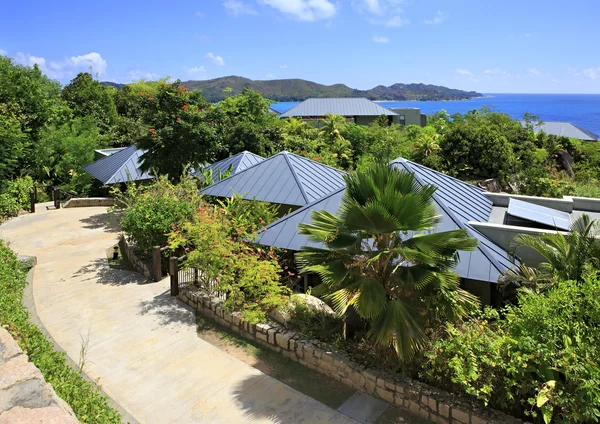 Villor på hotel Raffles Praslin Seychelles. — Stockfoto