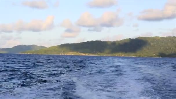 Panorama van eiland La Digue — Stockvideo