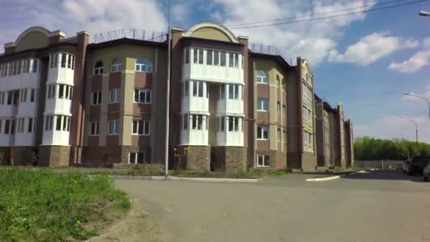 Houses in the exclusive neighborhood Stargorod. — Stock Video