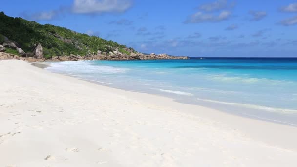 Hermosa playa Anse Petit. Tiempo de caducidad — Vídeo de stock