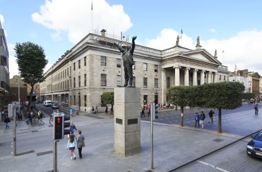 memorial to Jim Larkin