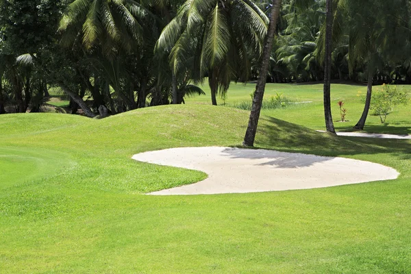 Golfbana på Constance Lemurien Resort. — Stockfoto