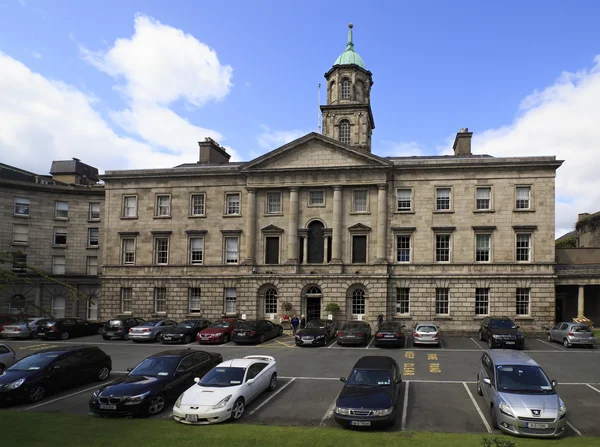 Historic building in the center of Dublin. — Stock Photo, Image